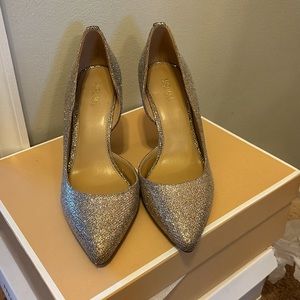 Michael Kors gold glitter pump size 8